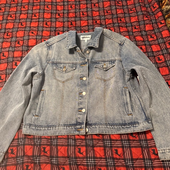 Stevie Nicks Upcycled Graphic T-Shirt & Jean Jacket - Leather & Lace Embellished - Picture 4 of 6